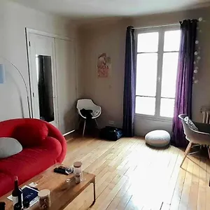 Avec Balcon Dans Calme Avec Gardien - Paris
